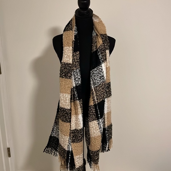 BP Plaid Scarf - Picture 3 of 6